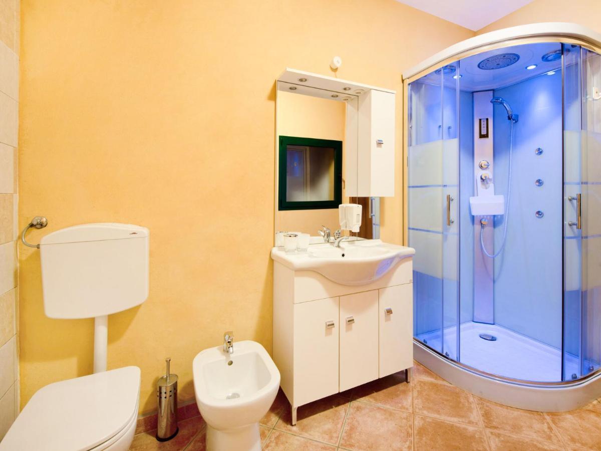 Beautiful Chalet With Swimming Pool In Lombardy Marone Exterior photo